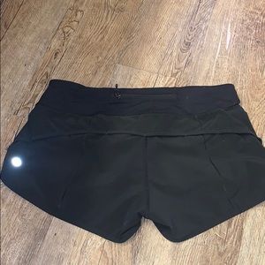 Lululemon speed up size 4 2.5”